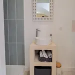 Spacieux De Caractere Lägenhet