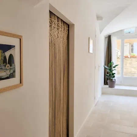Appartement Spacieux De Caractere Montaren-et-Saint-Médiers
