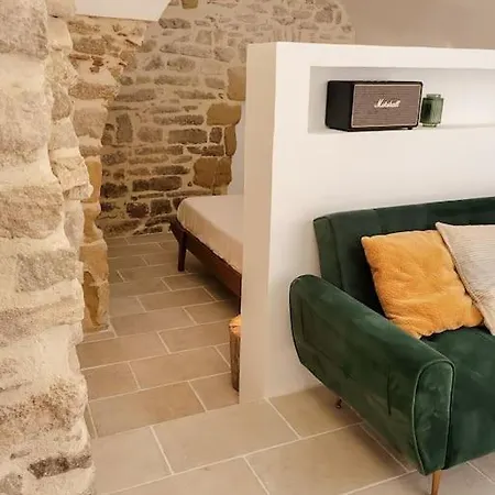 Appartement Spacieux De Caractere *