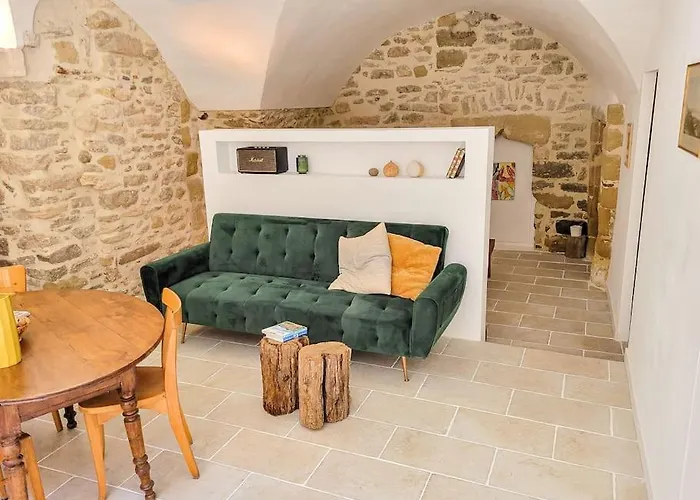 Spacieux De Caractere Apartmán Montaren-et-Saint-Médiers